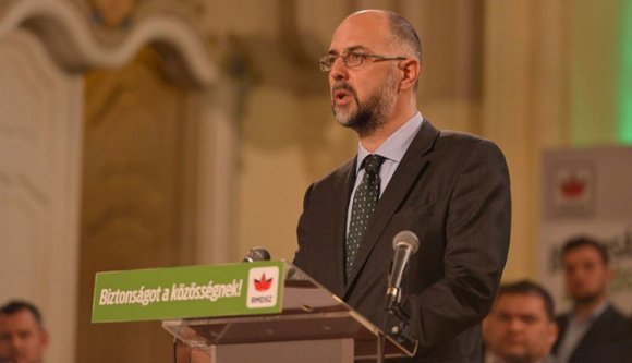 Rezsicsökkentéssel, munkahelyteremtéssel kampányol az RMDSZ