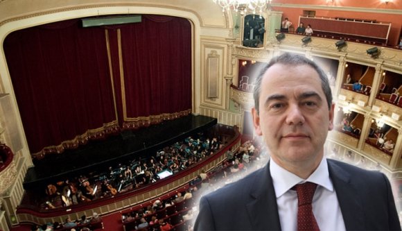 Belebukott a kulturális miniszter az operabotrányba