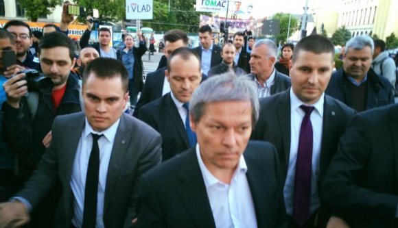 Cioloş nem örül, hogy beáldozta a kulturális minisztert