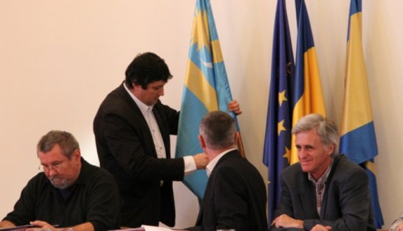 Törvénytelen ajándék Háromszéken a székely zászló?