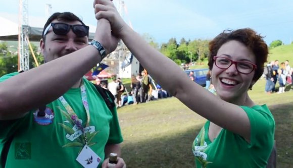 Puszi anyának! Büszkék lehetnek ránk (VIDEÓ)