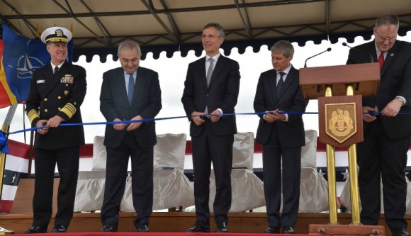 Történelmi nap Románia és a NATO életében