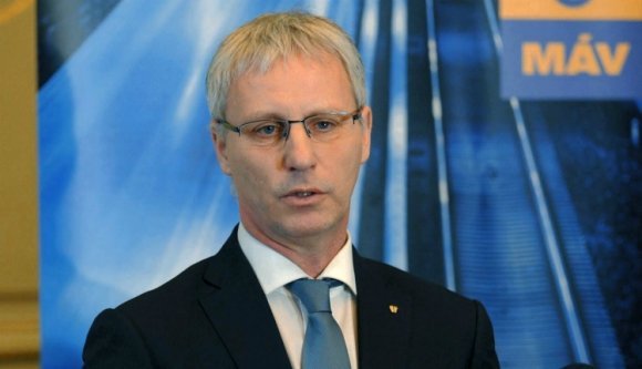 Anyaországi támogatással civil ifjúsági központok alakulnak Erdély-szerte