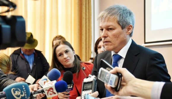 Fertőtlenítős szerződéseket vizsgáltat a kormányfő