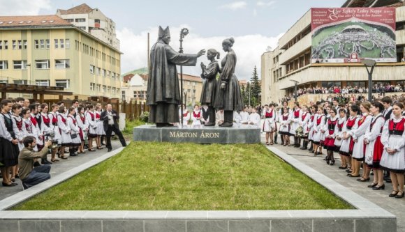 Márton Áron is „felszólalt” a neki állított szobor avatóján