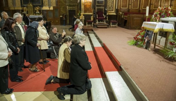 Erdélyi körúton Árpád-házi Szent Erzsébet ereklyéi