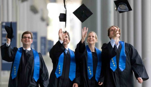 Iohannis visszadobta a plágiumtörvényt a parlamentnek