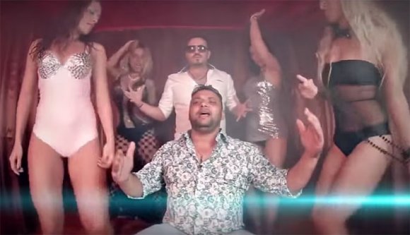 Manele-tévés szenny miatt büntetett az audiovizuális hatóság