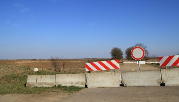 Ki a hibás, amiért nem használhatók az utak a magyar-román határon? Hát az EU!
