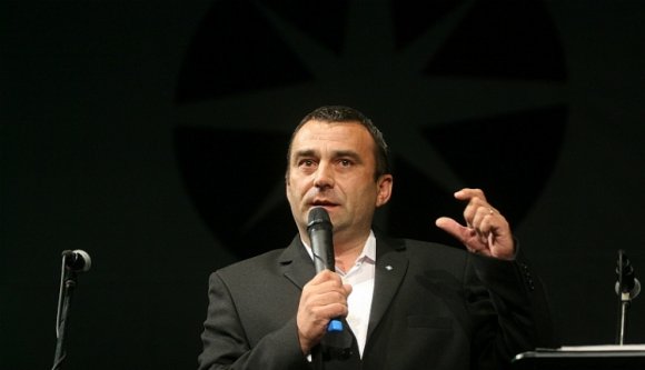 Lemondásra szólította fel az EMNP vezetőit a párt választmányi elnöke