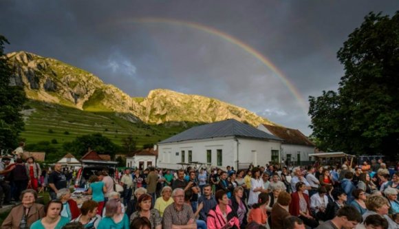 Rúzsa Magdival csábít Torockóra a Duna Nap