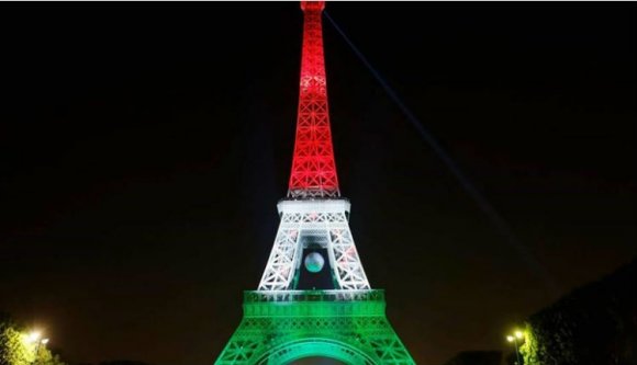 Fessük piros-fehér-zöldre az Eiffel-tornyot!