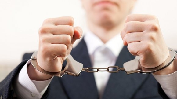 Büntethető marad a hivatali visszaélés