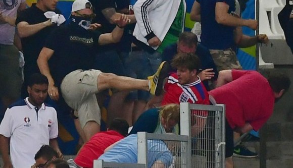 Foci Eb: kiutasították az orosz vezérszurkolót