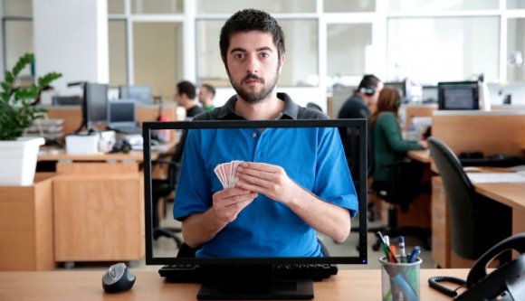 Mennyit is dolgoznak a románok?