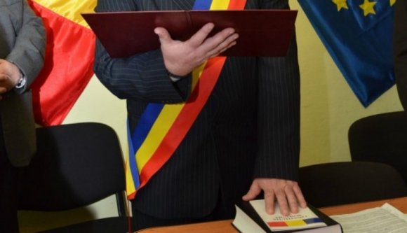 Polgármesterek extra nyugdíja a legális fölé emelheti a költségvetési hiányt