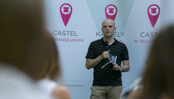 Védőbástya alá tömörültek az erdélyi kastélyok