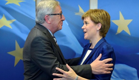 Ismét a függetlenséggel kacérkodik Skócia