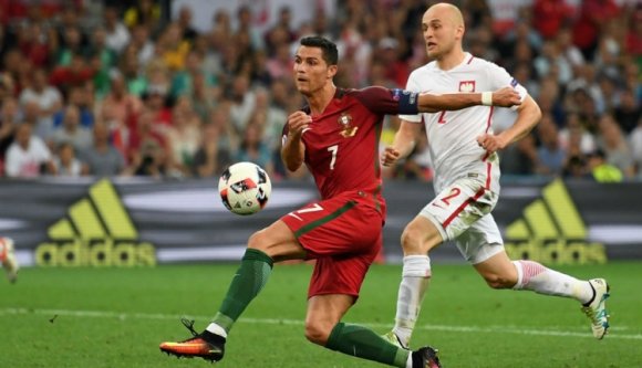 Büntetőpárbaj után jutottak tovább a portugálok