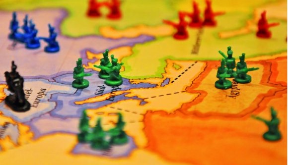 A Brexit után jön a háború?