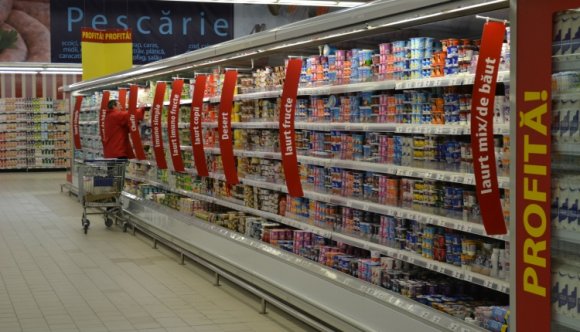 Mostantól 51 százalékban hazai élelmiszereket kötelesek forgalmazni a nagyáruházak