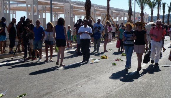 Példás összefogással keresik a román áldozatokat Nizzában