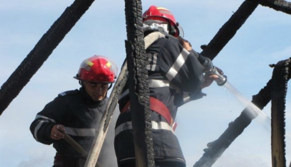 Műanyaghulladék-lerakat gyulladt ki Aradon