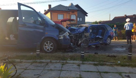 Súlyos autóbaleset történt ma hajnalban