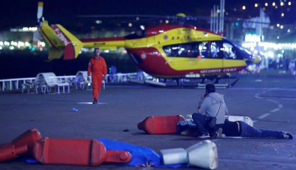 Hazahozták a nizzai merényletben elhunyt román férfi holttestét