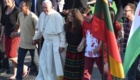 Ferenc pápa: a terrorra nem lehet még nagyobb terrorral válaszolni