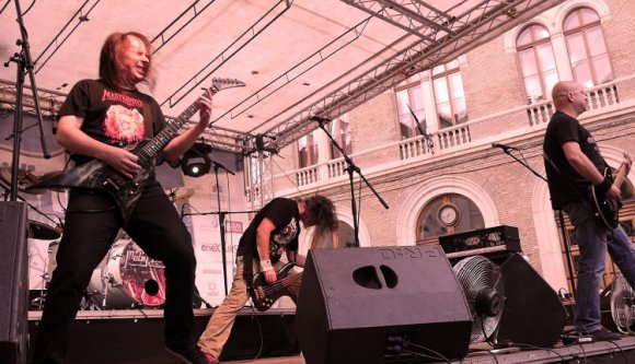 A Moby Dick feltöltődni jár Erdélybe (VIDEÓ)