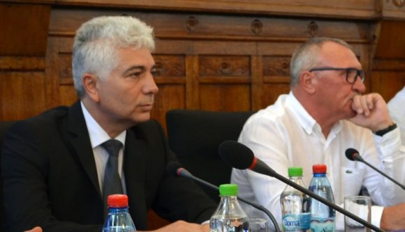 A szökevényt elkapták, a rendőrparancsnokot nyugdíjazták