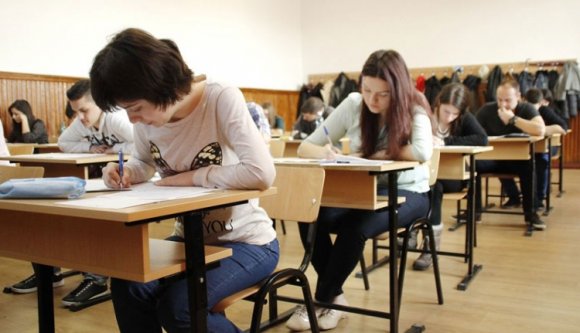 44-en próbáltak puskázni a román írásbelin