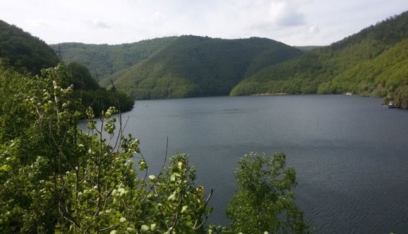Áram csapott nyolc fiatalba a Tarnica tóban. Egyikük meghalt