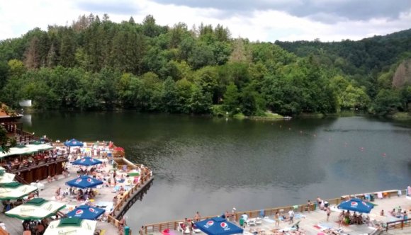 Magyargyűlölők hangoskodtak egy szovátai rendezvényen