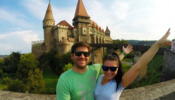 „El Romániából!” Kik a botrányt kavaró amerikai vloggerek?