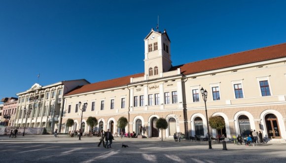 Nem lesz Trikolór tér Szentgyörgyön, bár a prefektus nagyon szeretné