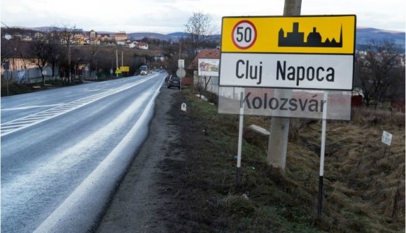 „Nézőpont kérdése?” Kétnyelvű, 3D-s táblát készít a Musai-Muszáj