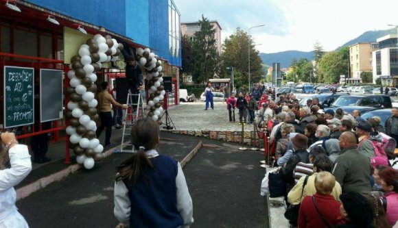 Román-magyar-német üzlet nyílt Brassóban