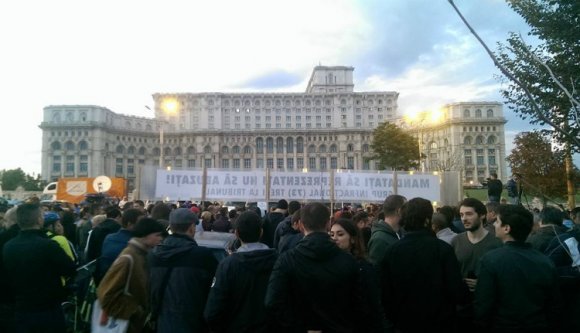 Bepanaszoltak két gyűlöletkeltéssel vádolt parlamenti képviselőt