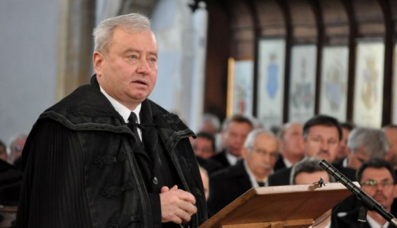 Kihívó nélkül újrázhat Csűry István püspök