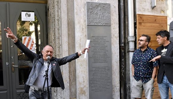 Tommy Ramone emléktáblát kapott Budapesten