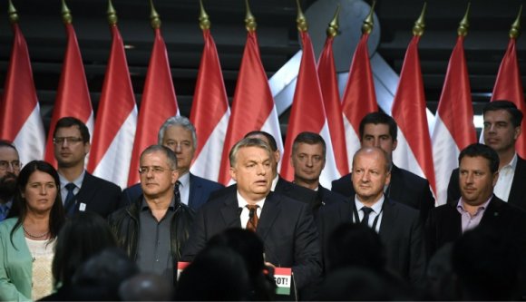Érvénytelenül zárult a kvótanépszavazás, Orbán alkotmánymódosítást ígér