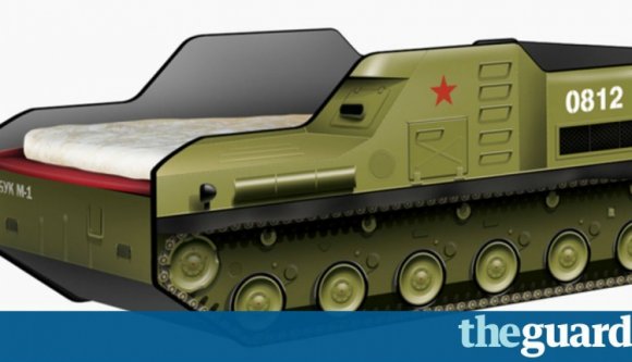 Rakétakilövő formájú gyermekágy Oroszországban