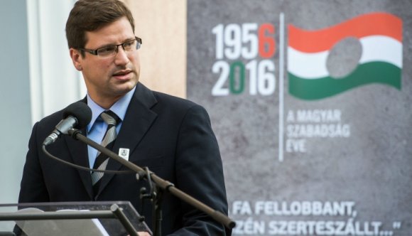 A Fidesz nagy többséget akar az alkotmánymódosításhoz