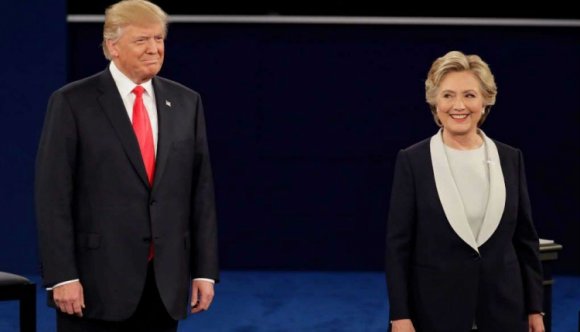 Keményen nekiment egymásnak Clinton és Trump