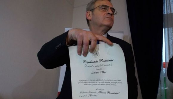 Elkezdődött a Tőkés-érdemrend visszaperelése