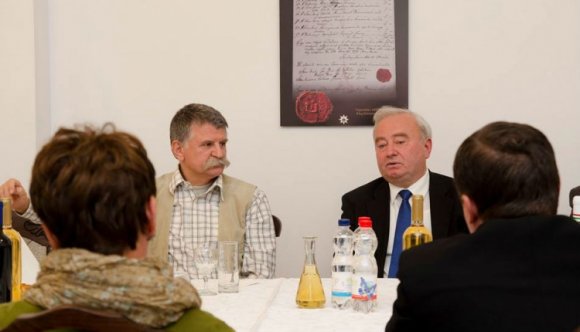 Csűry István püspökhöz látogatott Nagyváradra Kövér László