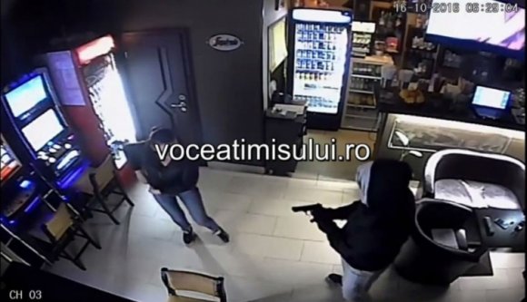 Ki akartak rabolni egy temesvári kávézót (VIDEÓ)