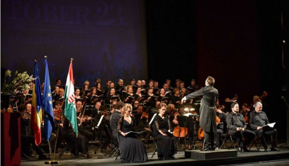 Faludy, Cseh Tamás és a pesti srácok a kolozsvári operaházban